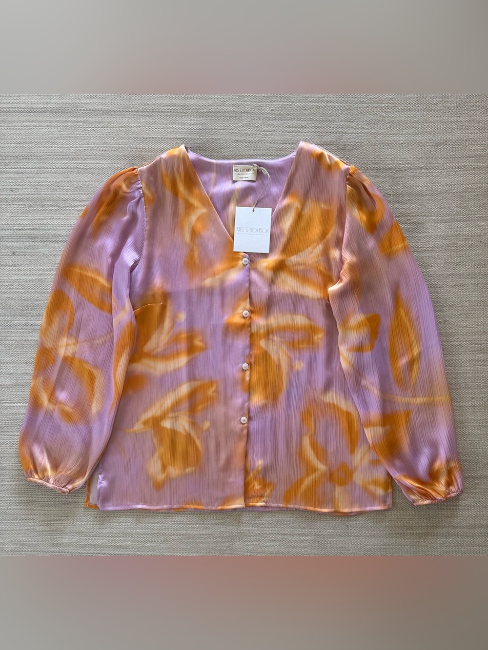 Mus & Bombon orange floral satin like long sleeve button up blouse women’s M